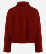 Campera corta en algodón con felpa color bordó, de diseño baloné con cierre frontal metálico y cuello clásico.