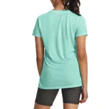 Remera Under Armour Tech para mujer, color coral con textura jaspeada y logo en el pecho.