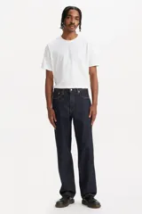 Pantalón de jean Levi's modelo 568 Loose Straight, de corte recto y holgado, en color azul oscuro con costuras en contraste.