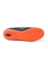 Championes Umbro modelo Touch TF para hombre, color negro, con capellada de PU texturizada y logo Umbro brillante en el lateral. Suela de caucho con tapones bajos para césped artificial o fútbol 5.