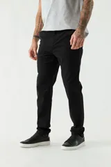 Pantalón chino clásico azul marino para hombre, de corte slim, con logo bordado y pasacinto.