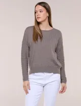 Buzo de punto calado en hilado fino marca Allie Rose, color gris, con escote redondo amplio, mangas largas de hombro caído y puños y ruedo acanalados.