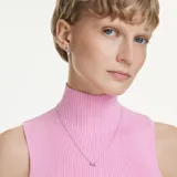 Conjunto de collar y pendientes con baño de rodio, decorados con circonitas Swarovski en tonos rosa y morado de tallas mixtas. Los pendientes incluyen además perlas de cristal Swarovski.