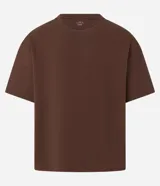 Remera básica de corte overboxy color marrón, con cuello redondo y mangas cortas holgadas.