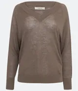 Blusa de punto color marrón claro, confeccionada en lino, con mangas largas y escote en pico.