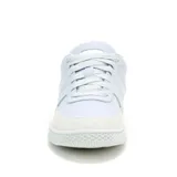 Championes Caterpillar Pause Retro Canvas color celeste con detalles en blanco. Confeccionados en lona y gamuza, con forro de malla de nylon y suela de goma.