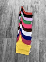 Top de microfibra de un solo hombro en color rojo, negro, rosa, verde, marrón, blanco, azul y amarillo.