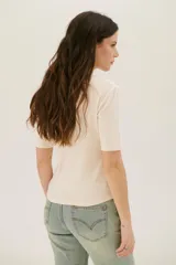 Remera manga 3/4 color celeste.