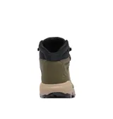Bota de trekking Columbia con empeine de gamuza impermeable en color verde oliva, cuello acolchado negro y suela de caucho en tono beige. Presenta cordones técnicos con detalles en naranja y herrajes metálicos para un ajuste seguro.