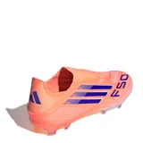 Championes de fútbol Adidas F50 League, color naranja con detalles en azul.