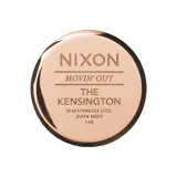 Reloj Nixon modelo clásico con caja y correa de acero en tono oro rosa, esfera minimalista a tono con índices marcados y segundero en contraste.