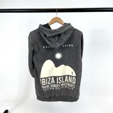 Hoodie gris lavado de algodón fino con estampa blanca de la isla de Ibiza.