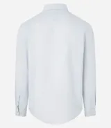 Camisa de corte regular confeccionada en microfibra, con cuello inglés, manga larga y cierre frontal abotonado. Presenta un diseño liso y minimalista, ideal para un estilo formal o de oficina.