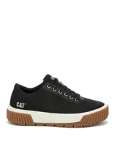 Sneakers Caterpillar modelo Amp Canvas, de color negro con suela de plataforma blanca y base de goma marrón. Capellada de lona con detalles de poliuretano, cordones negros y ojalillos metálicos. Presenta la inscripción de la marca en la lengüeta y en el lateral del talón.