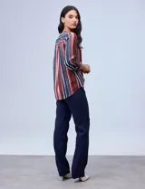 Pantalón de vestir negro, marca Zac & Rachel, con pretina con broches internos y cierre. Delantera y trasera con bolsillos.