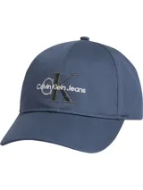Gorra azul con visera curva y logo de Calvin Klein Jeans bordado en el frente.