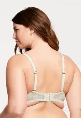 Soutien bralette de encaje floral color lila y micro tul, marca Montelle. Abrocha detrás en tres posiciones.