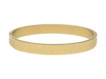 Esclava rígida de acero con baño de oro y diseño geométrico.