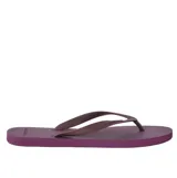Chancletas Rip Curl modelo Essential Bloom Open Toe, color bordó, con tiras texturizadas.