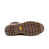 Botin Chelsea de Caterpillar para mujer, modelo Colorado W S Chelsea, confeccionado en cuero nobuk texturizado de color marrón. Presenta elásticos laterales negros con el logo de la marca impreso, punta redonda y suela de goma gruesa con tacos para mayor tracción.
