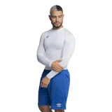 Remera térmica de manga larga Umbro, color azul, con ajuste al cuerpo y cuello redondo. Presenta aberturas para los pulgares en los puños y el logo de la marca estampado en el pecho.