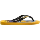 Ojotas Havaianas con diseño estampado de Homero Simpson frente al espejo. Presentan tiras negras con el logo de la marca en relieve y base de goma con combinación de colores amarillo, azul y violeta.