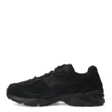 Championes urbanos New Balance modelo 509, color negro, con diseño robusto estilo dad shoe. Presentan un upper de malla transpirable con refuerzos sintéticos, mediasuela con tecnología ABZORB para mayor amortiguación y suela de goma resistente.