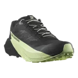 Championes Salomon Pulsar de trail running, color negro con entresuela en tono verde claro y negro, con amortiguación y suela de gran agarre.