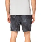 Short deportivo con calza interior incorporada, confeccionado en tejido de secado rápido con estampado abstracto en tonos oscuros. Cuenta con cintura elástica y cordón ajustable.
