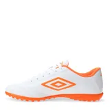 Championes de fútbol 5 Umbro Classico II TF, color blanco con detalles en negro.