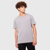 Remera de cuello redondo y manga corta, confeccionada en algodón orgánico de alta calidad con un diseño liso y corte moderno.