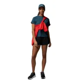 Remera técnica de running Columbia modelo Stealth Spring S Tee, de color azul, con mangas corta tipo raglán, cuello redondo y logo reflectante de la marca en el pecho.