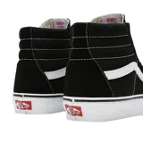 Championes Vans modelo Sk8-Hi de caña alta, color negro con la icónica banda lateral blanca, cordones blancos y suela de goma vulcanizada.