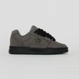 Zapatillas Airwalk modelo Cameo Grey, de color gris con suela y cordones negros, confeccionadas en gamuza y malla.