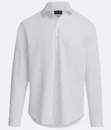 Camisa de vestir marrón oscuro, corte slim, de manga larga y cuello camisero.