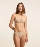 Kit de dos bombachas bikini de microfibra, una color beige y otra negra, con corte a láser.