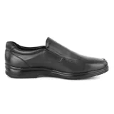 Zapato de vestir negro de cuero liso, sin cordones, con elásticos laterales y suela de goma.