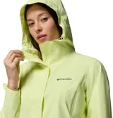 Campera impermeable con tecnología Omni-Tech, costuras selladas y forro de malla transpirable. Cuenta con capucha ajustable, cierre frontal, bolsillos laterales con cremallera, puños ajustables y dobladillo con cordón.