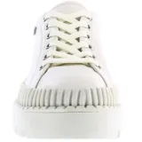 Championes de plataforma con capellada de cuero sintético negro, cordones en color crema y suela track de goma en tono crema.