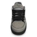 Zapatillas Airwalk modelo Cameo Grey, de color gris con suela y cordones negros, confeccionadas en gamuza y malla.