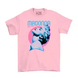 Remera de algodón color rosado con estampado frontal de Madonna y la inscripción Like a Virgin en tonos azul y rosa.