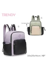 Mochila puffer de color lila y negro, con un compartimento principal con cierre, un bolsillo frontal con cierre y dos bolsillos laterales con cordón ajustable. Tiene correas ajustables y un asa superior.