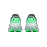 Championes de running On Running modelo Cloudvista 3 M, color celeste claro con detalles en verde brillante y suela con tecnología CloudTec.