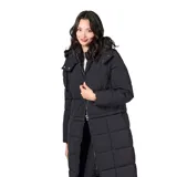 Campera multifunción modular color negro, con diseño matelaseado y capucha desmontable. Su sistema de cierres permite transformarla en cuatro versiones: campera larga, campera corta, chaleco largo y chaleco corto.