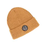 Gorro de lana color beige con etiqueta de goma con el logo de Maui and Sons.
