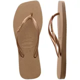 Ojotas Havaianas modelo Slim Square con puntera cuadrada, diseño minimalista en color negro con tiras finas y logo metálico aplicado.