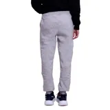 Pantalón de jogging gris melange con puños elásticos en los tobillos, cintura con cordón ajustable y bolsillos laterales. Presenta un pequeño logo bordado en la parte superior.