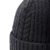 Gorro tipo beanie de punto acanalado en color negro, con diseño clásico y ajuste cómodo.