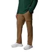 Pantalón cargo de corte recto y diseño técnico, color marrón, con bolsillos laterales de carga con cierre a presión y cintura elástica cómoda.