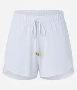 Short corto blanco de crepé con cintura elástica, cordón ajustable con punteras doradas y ruedo redondeado, diseñado como salida de playa por Bossa Nossa.